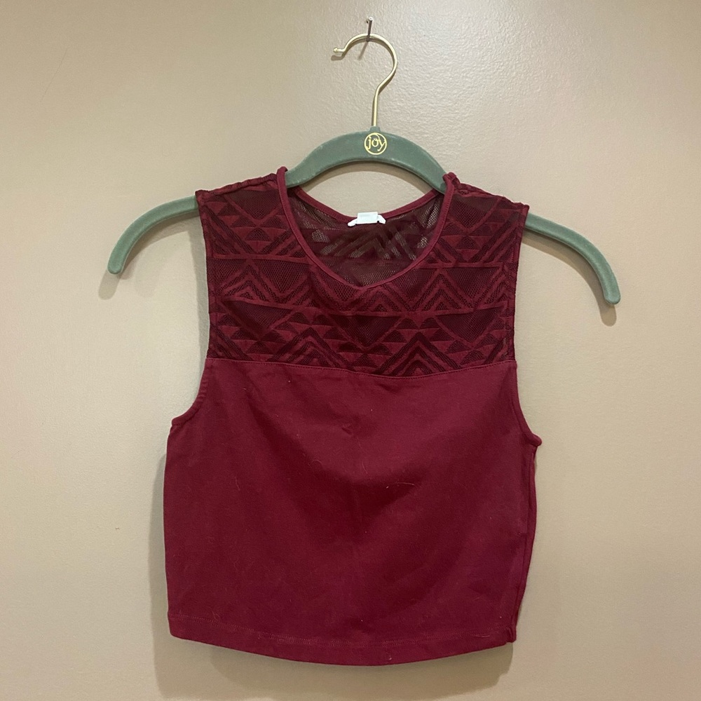 Detailed maroon crop